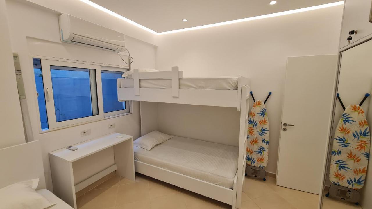 Sea And City View Apartment Саранда Экстерьер фото